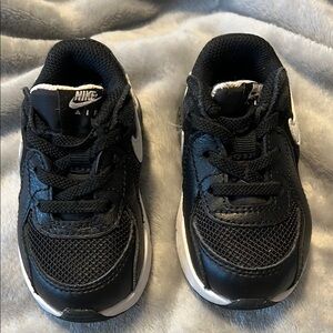Nike Black and white Mesh Sneakers Toddler Size 5C
